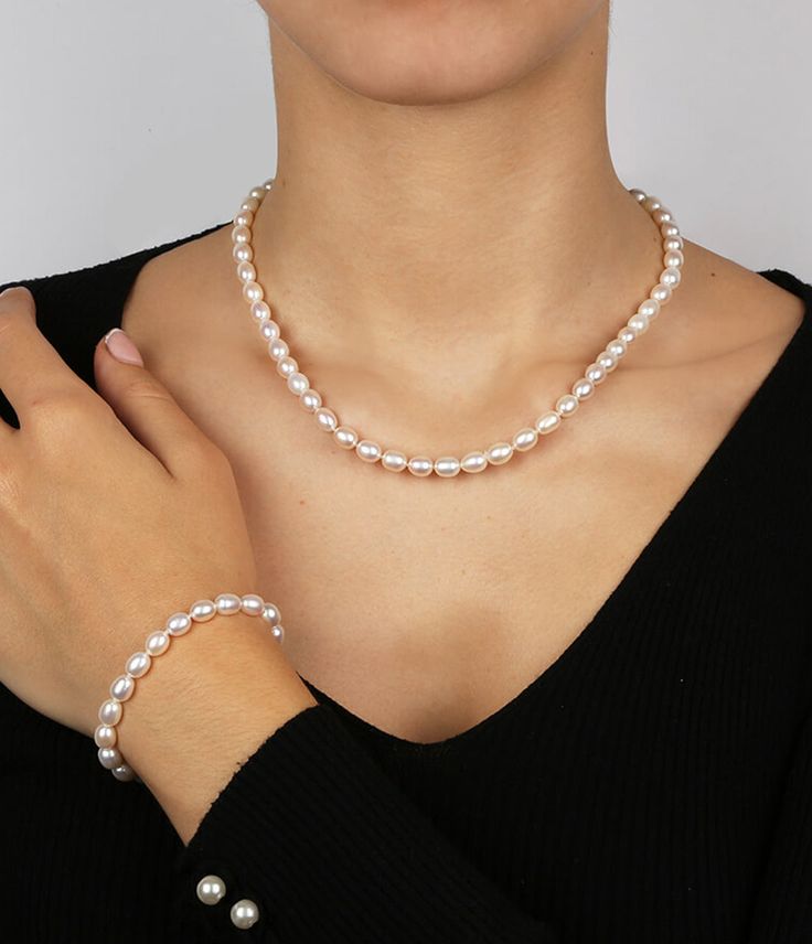 From Nature to Necklace: The Journey of a Real Freshwater Pearl. - Ammpoure