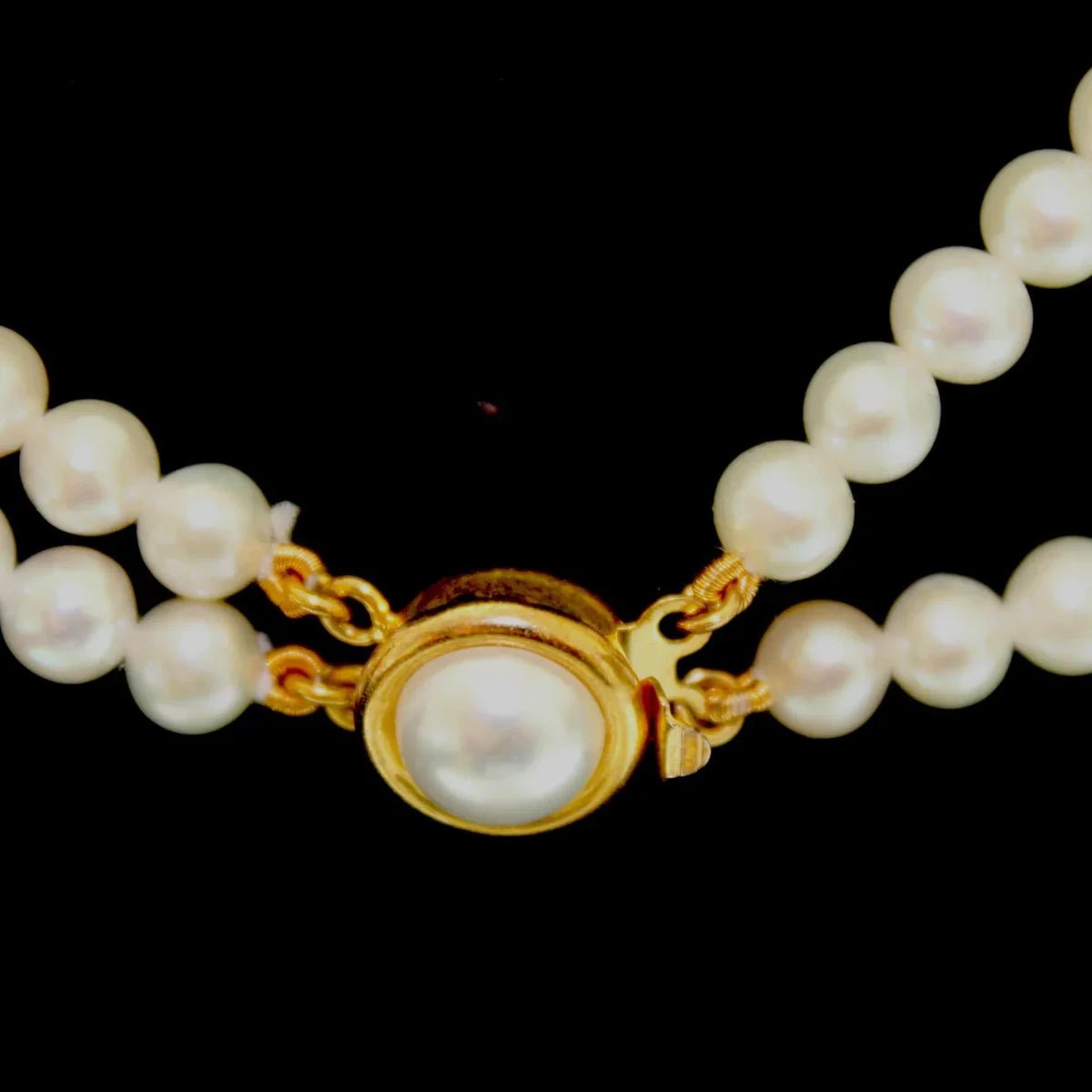 How to Choose and Care for the Perfect Pearl Necklace - Ammpoure