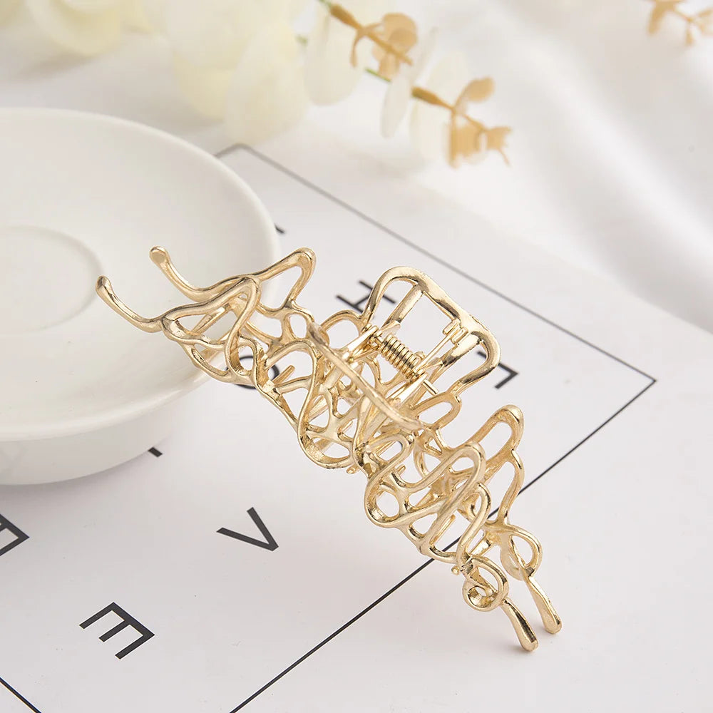 New Elegant Women Metal Hair Claw Crab Gold Hollow Hairpin Geometric Vintage Hair Clips Barrettes Headband Hair Accessories