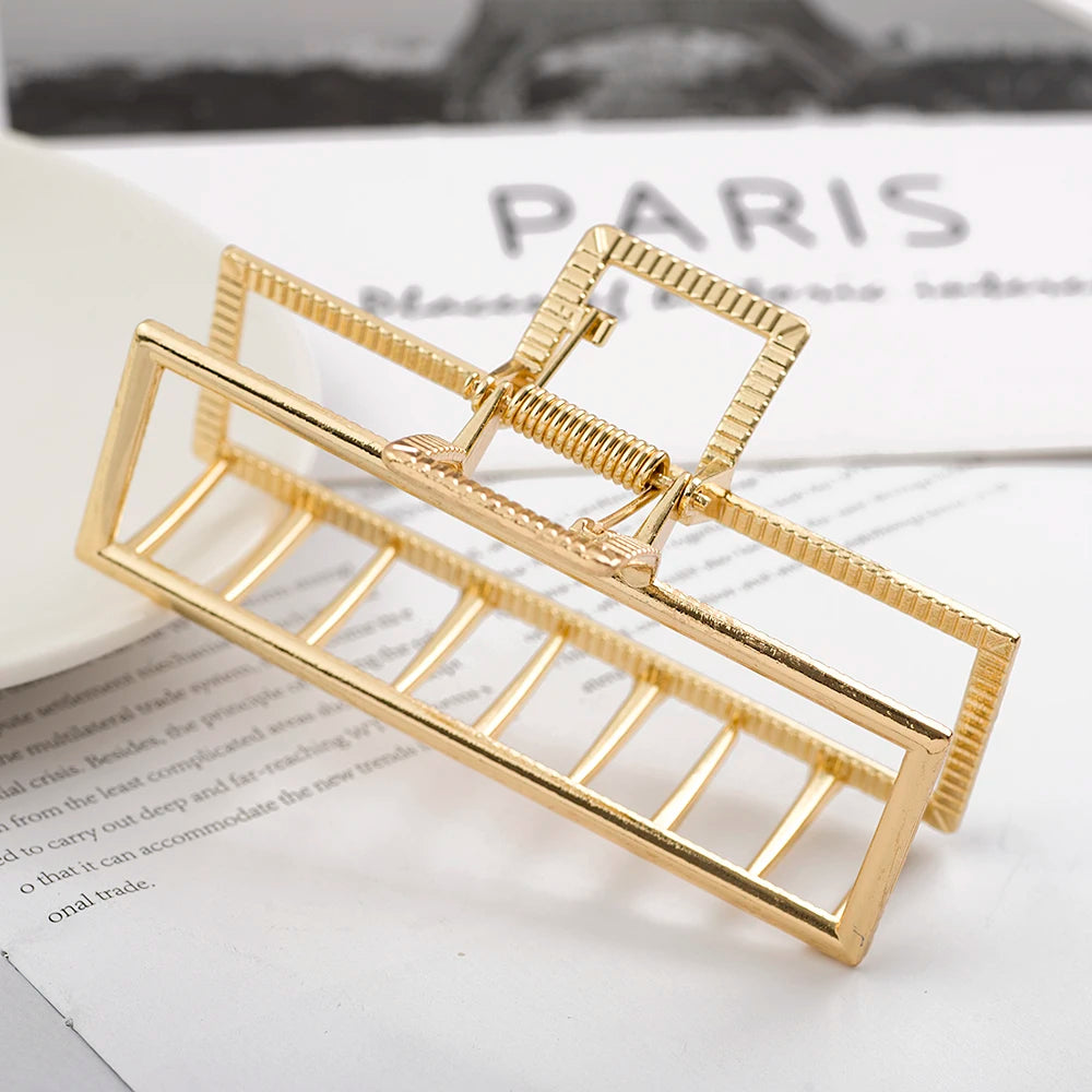 New Elegant Women Metal Hair Claw Crab Gold Hollow Hairpin Geometric Vintage Hair Clips Barrettes Headband Hair Accessories