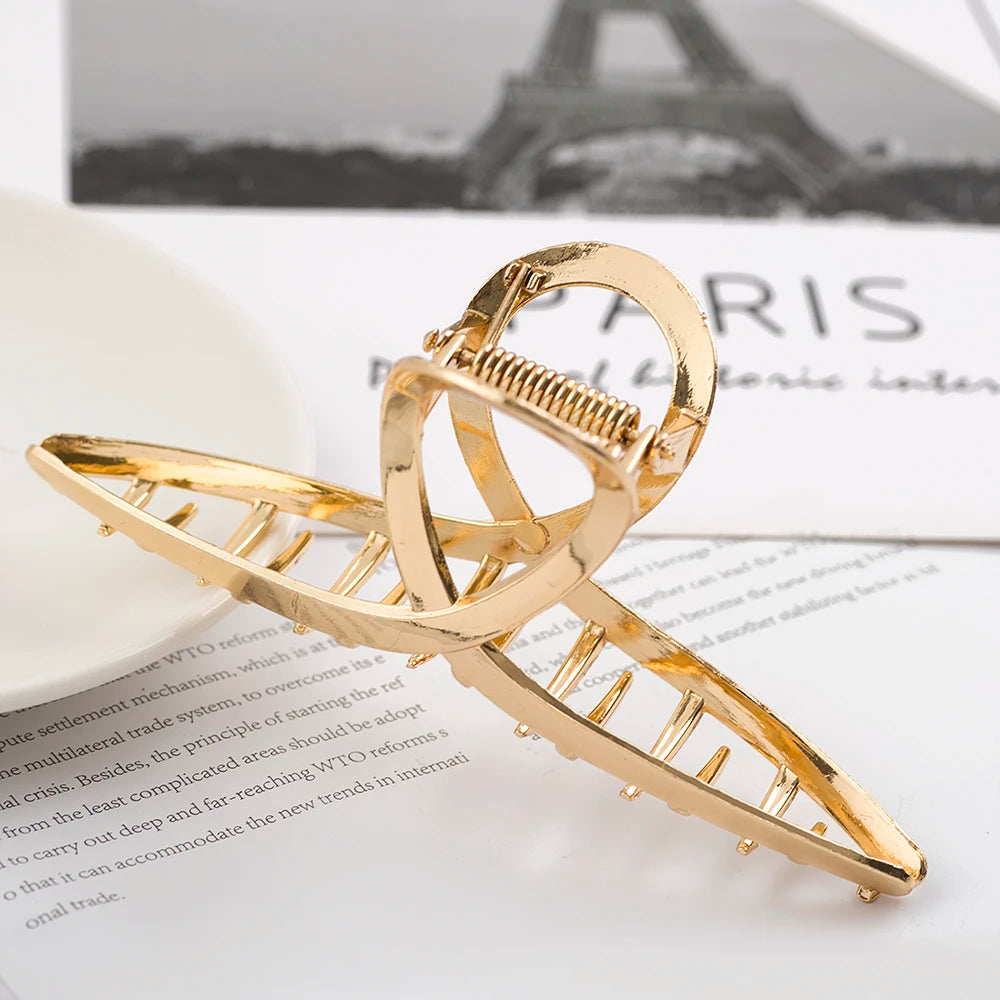 New Elegant Women Metal Hair Claw Crab Gold Hollow Hairpin Geometric Vintage Hair Clips Barrettes Headband Hair Accessories