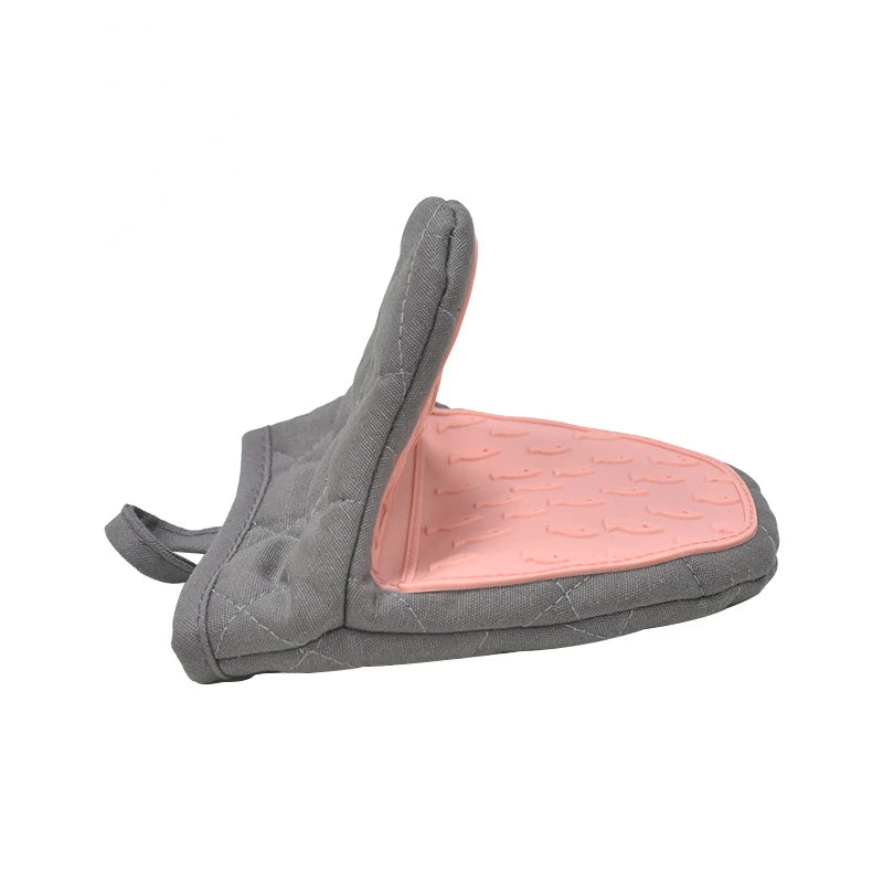 USA Oven Mitts Fish Shape, Anti-Scald, Heat Resistant Kitchen Gloves, Multi-Use As Tray Gripper & Pot Holder