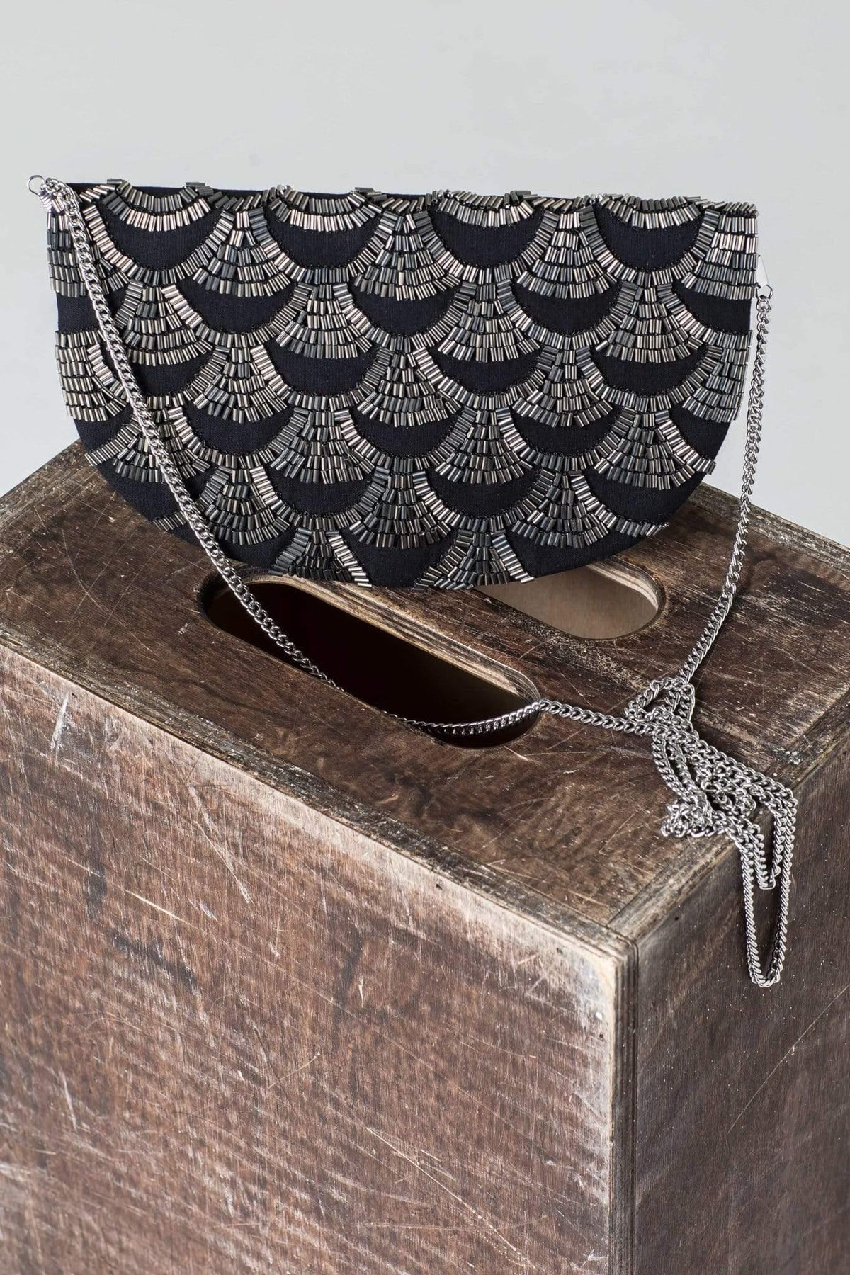10 Stunning Party Handbag Styles Every Woman Should Own. - Ammpoure