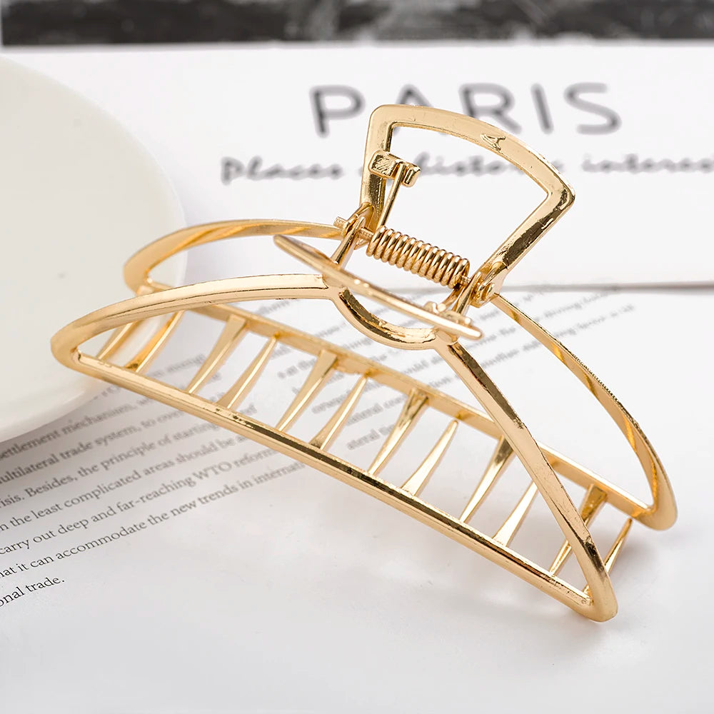 New Elegant Women Metal Hair Claw Crab Gold Hollow Hairpin Geometric Vintage Hair Clips Barrettes Headband Hair Accessories