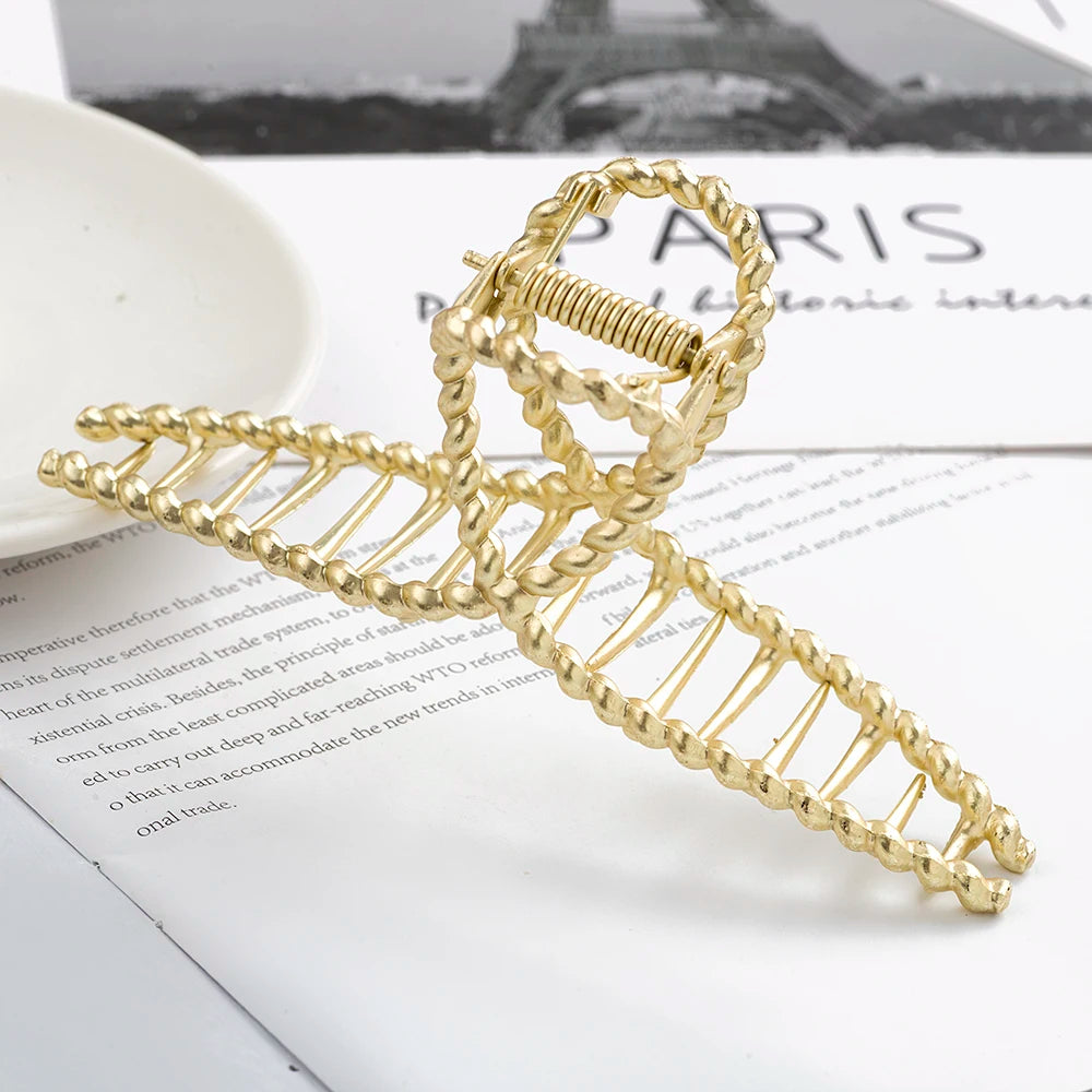 New Elegant Women Metal Hair Claw Crab Gold Hollow Hairpin Geometric Vintage Hair Clips Barrettes Headband Hair Accessories