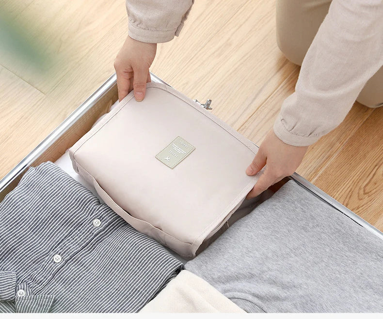 Hanging Toiletry Bag USA for Business Trips, Portable Large-Capacity Skincare & Makeup Bag with Dry-Wet Separation Folding Storage Design