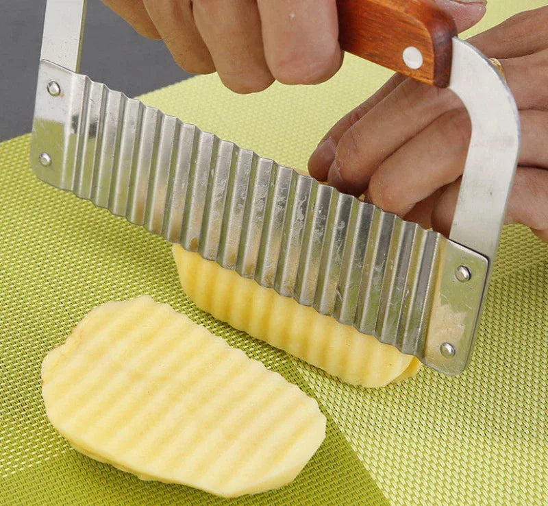 Stainless Steel Potato Chip Slicer Dough Vegetable Fruit Crinkle Wavy Slicer Knife Potato Cutter Chopper French Fry Maker Tools