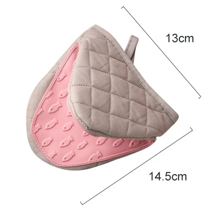 USA Oven Mitts Fish Shape, Anti-Scald, Heat Resistant Kitchen Gloves, Multi-Use As Tray Gripper & Pot Holder