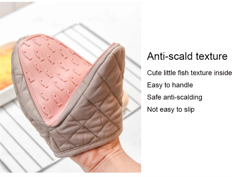 USA Oven Mitts Fish Shape, Anti-Scald, Heat Resistant Kitchen Gloves, Multi-Use As Tray Gripper & Pot Holder