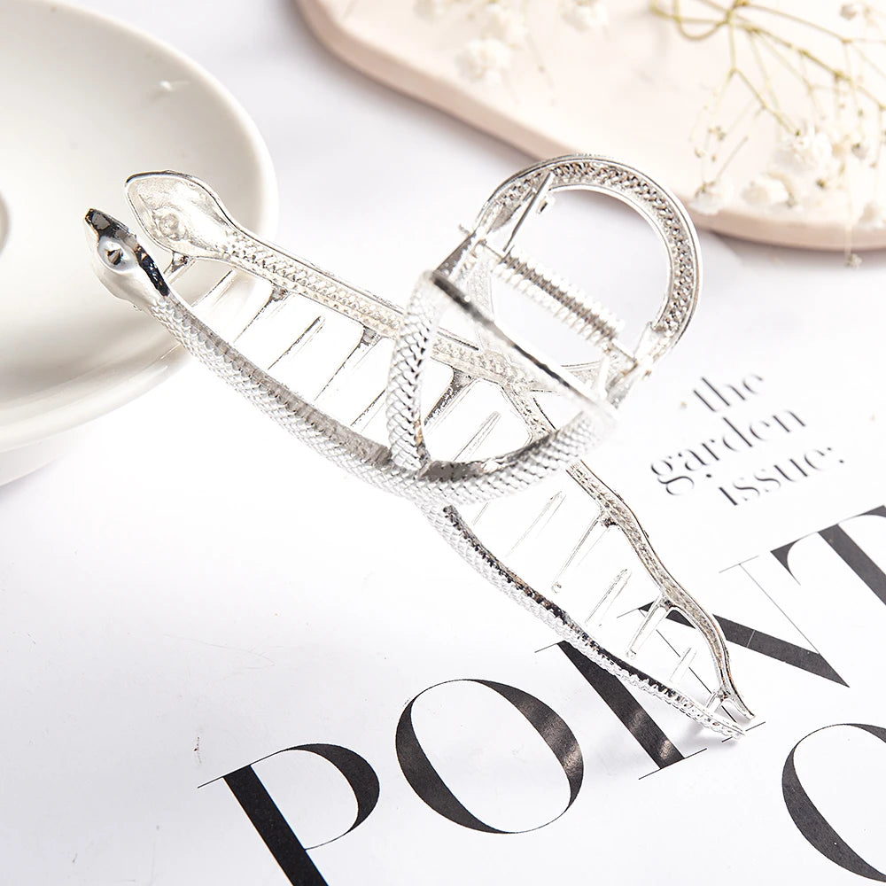 New Elegant Women Metal Hair Claw Crab Gold Hollow Hairpin Geometric Vintage Hair Clips Barrettes Headband Hair Accessories