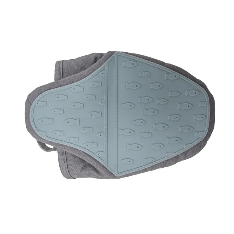 USA Oven Mitts Fish Shape, Anti-Scald, Heat Resistant Kitchen Gloves, Multi-Use As Tray Gripper & Pot Holder